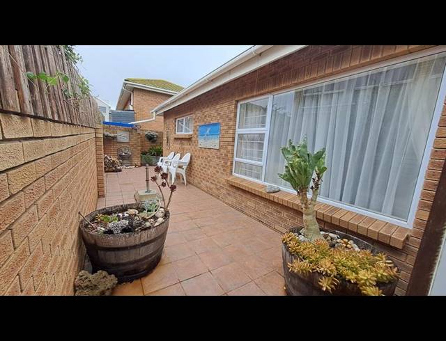 3 BEDROOM HOUSE FOR SALE IN STILBAAI-WES